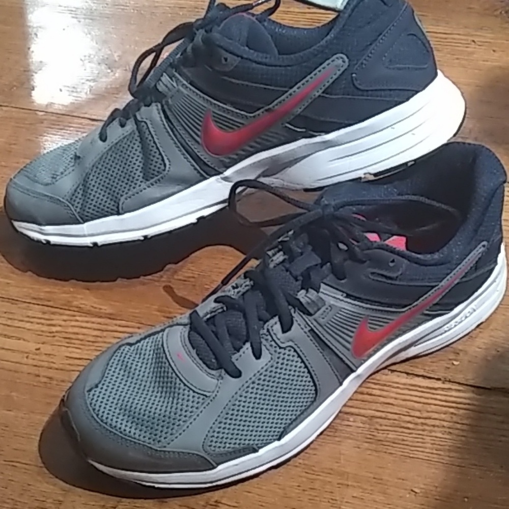 Nike Dart 10 • Men's 12.5